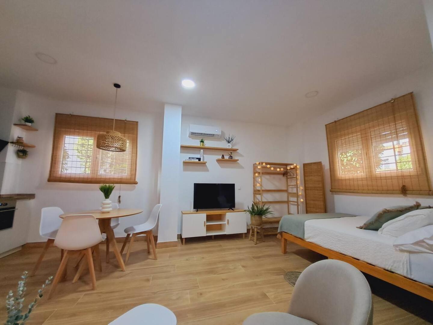 Coffee & Calm Triana Apartment Séville Extérieur photo